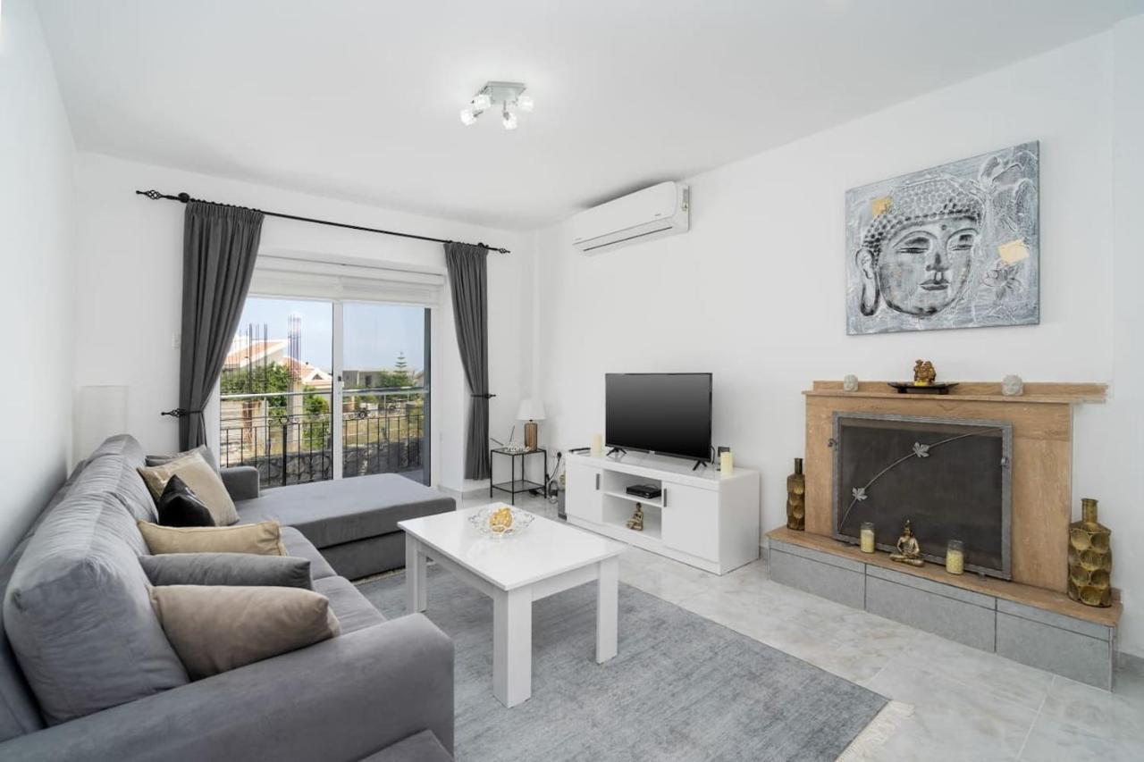 קיירניה Villa Blue מראה חיצוני תמונה