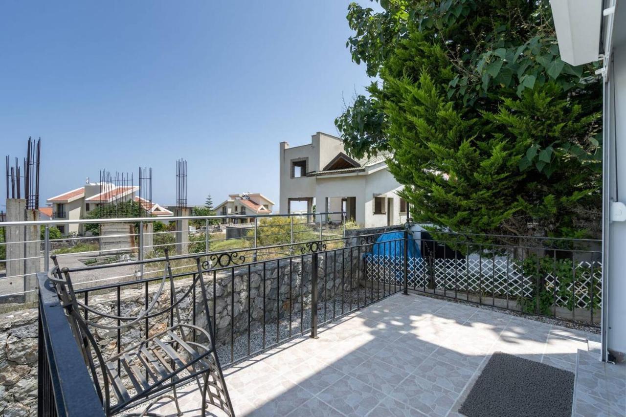 קיירניה Villa Blue מראה חיצוני תמונה